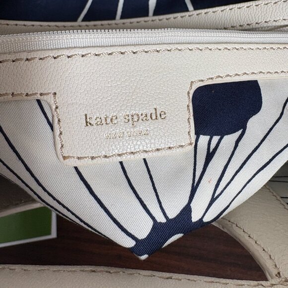 Kate Spade New York Tortola Kei Tote Bag - Picture 4 of 9